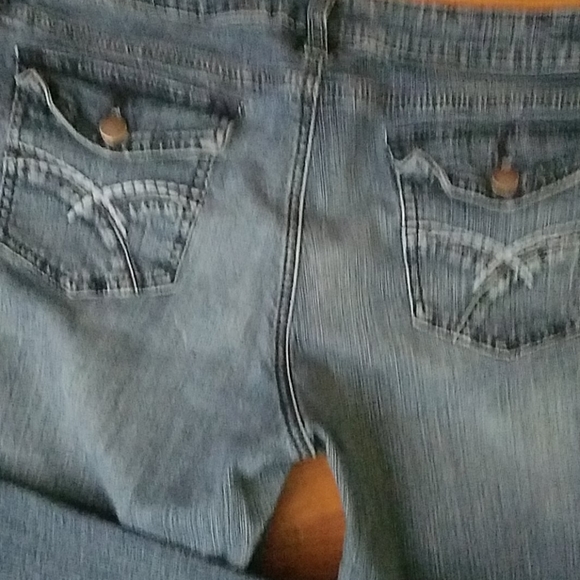 SO Wear It Declare It Wide Legged Jeans - Picture 4 of 6